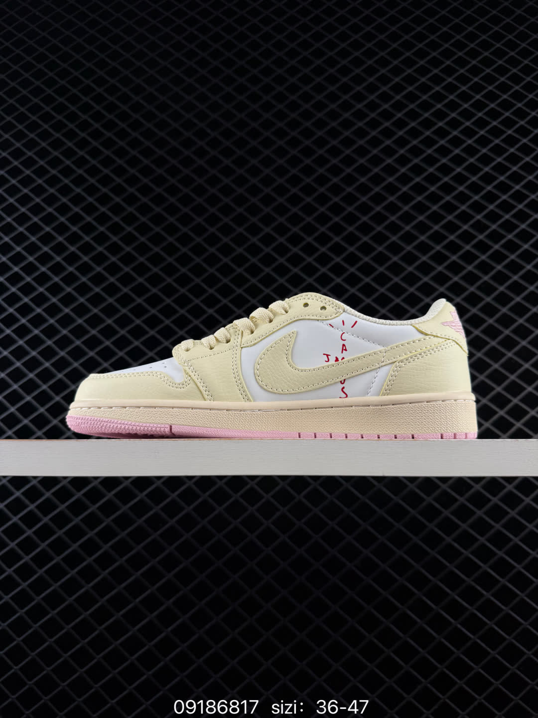 Travis Scott x Air Jordan 1 Low-IQ7604-100
